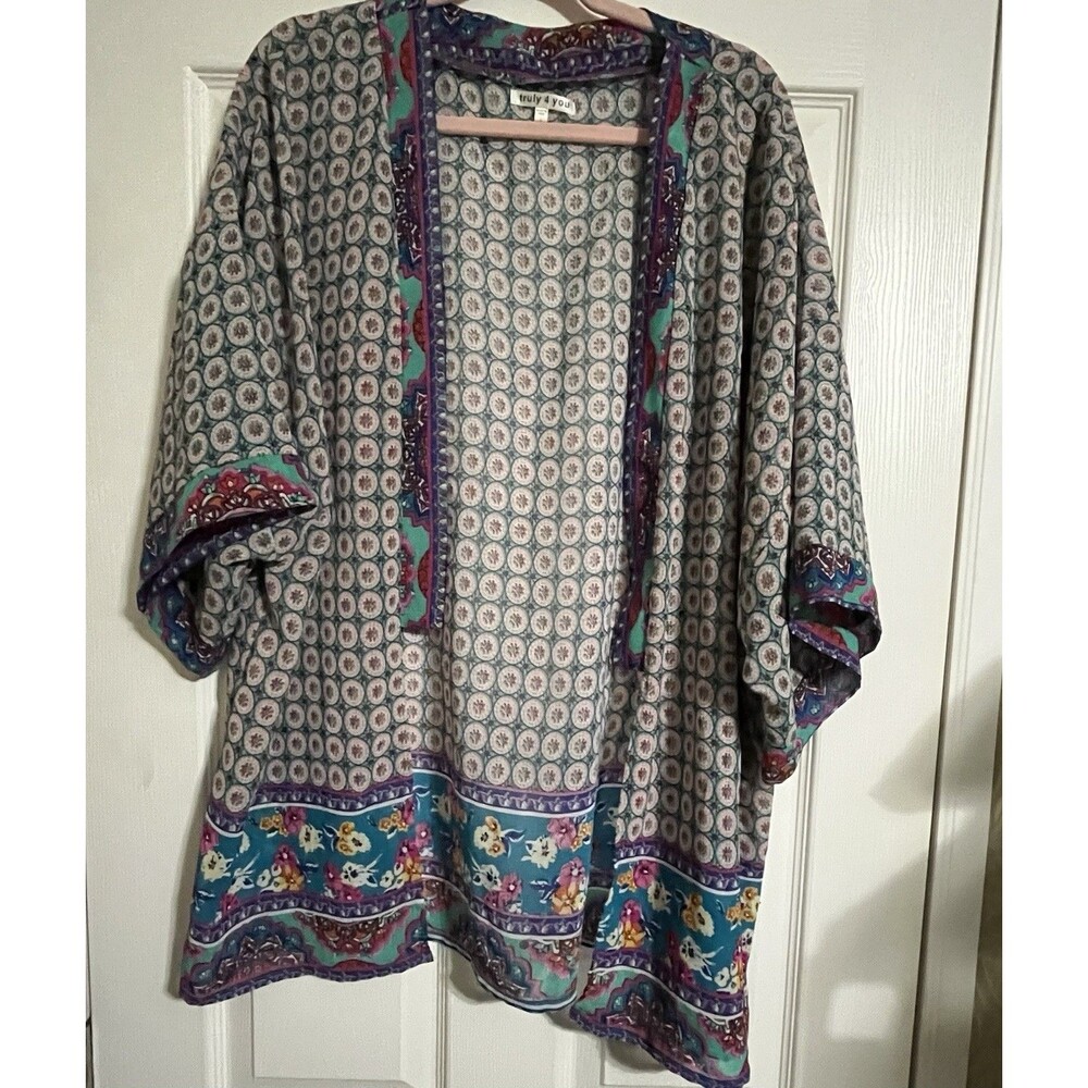 Truly 4 You Women's Cover Flowering Floral Print Size Large
